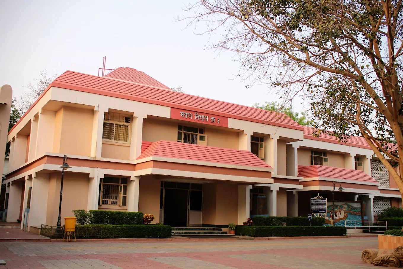 Pilgrim accommodation Omkareshwar