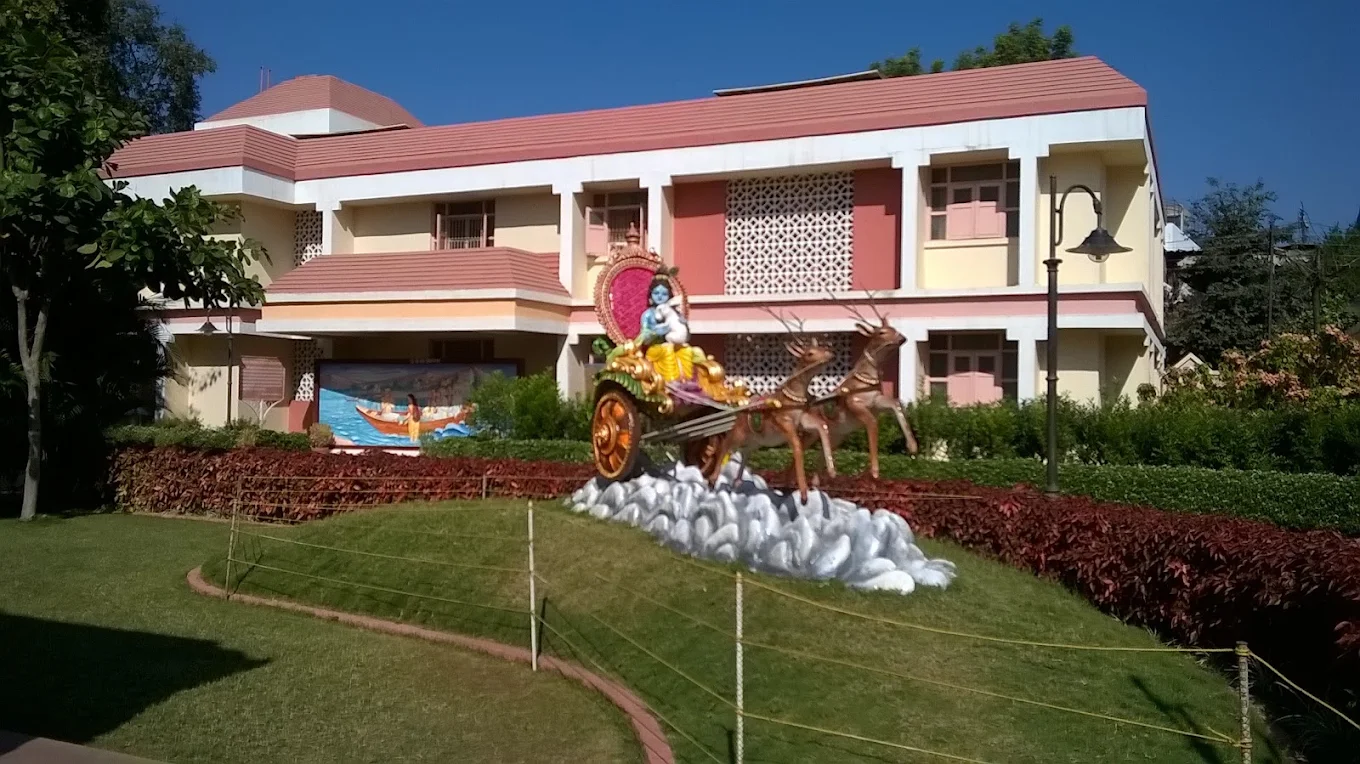 Shree Gajanan Maharaj Sansthan room interior